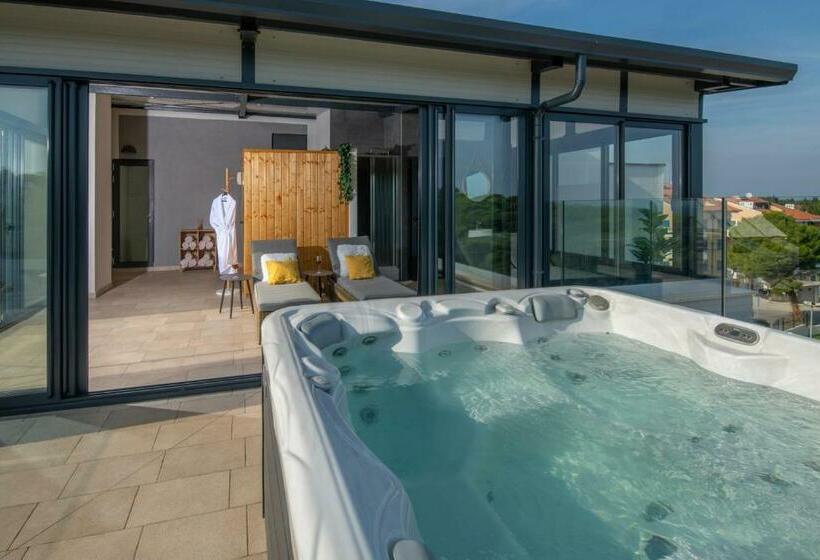Aparthotel Punta Blu   Pool & Spa