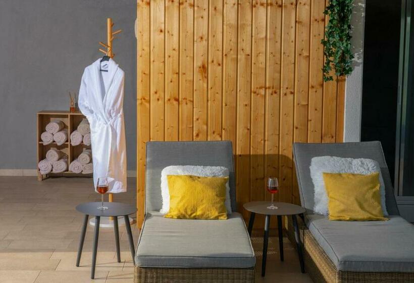 Aparthotel Punta Blu   Pool & Spa