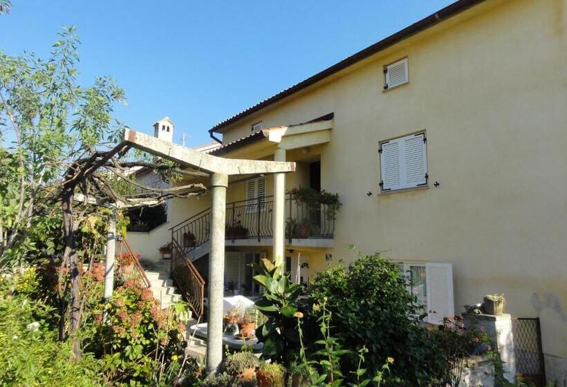 Apartment Bolko   Near The Beach