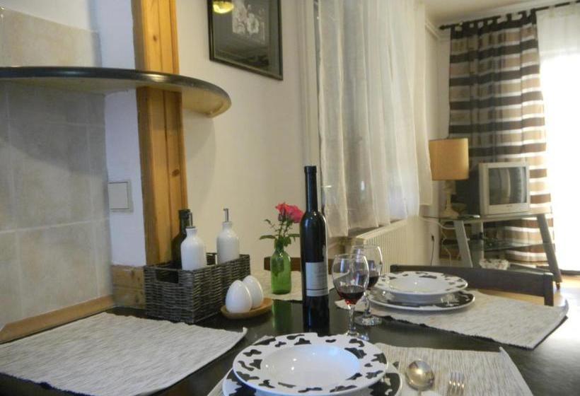 Sunny Hill Apartments