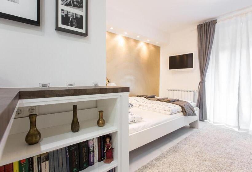 Witty Please & Bardot