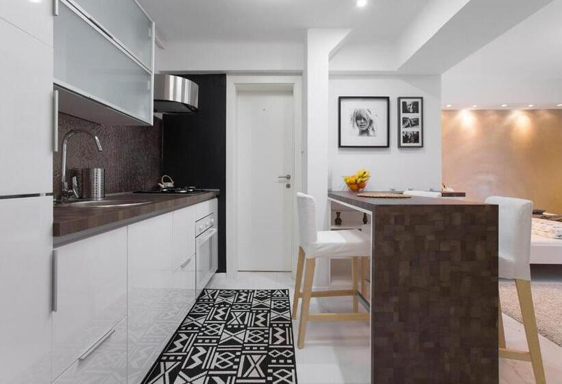 Witty Please & Bardot