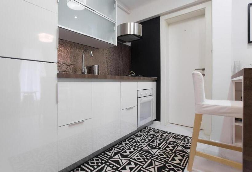 Witty Please & Bardot