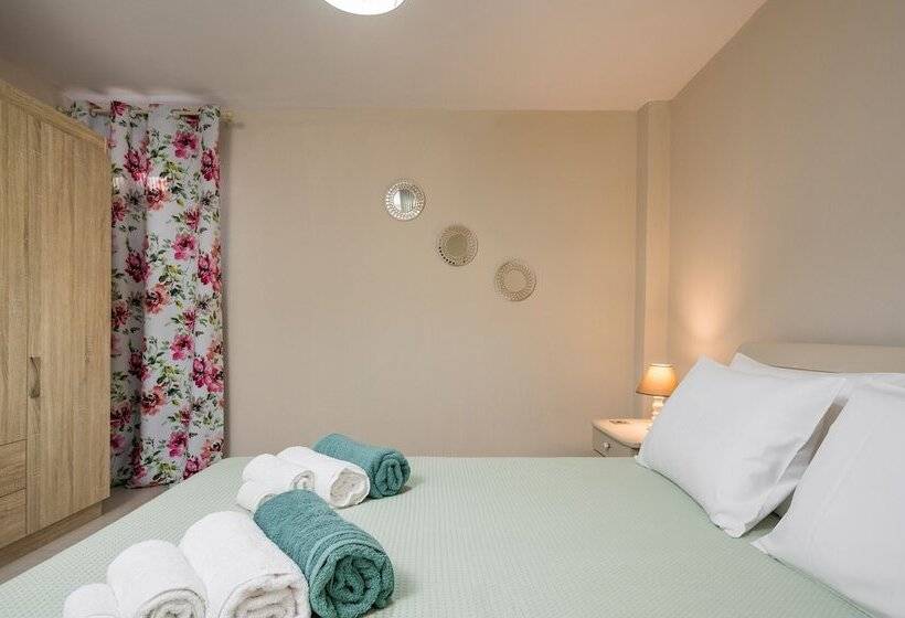 Beautiful Pool Villa For Relaxing Family Holidays