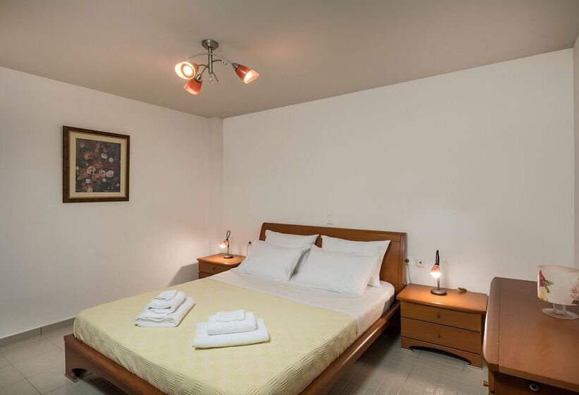 Beautiful Pool Villa For Relaxing Family Holidays