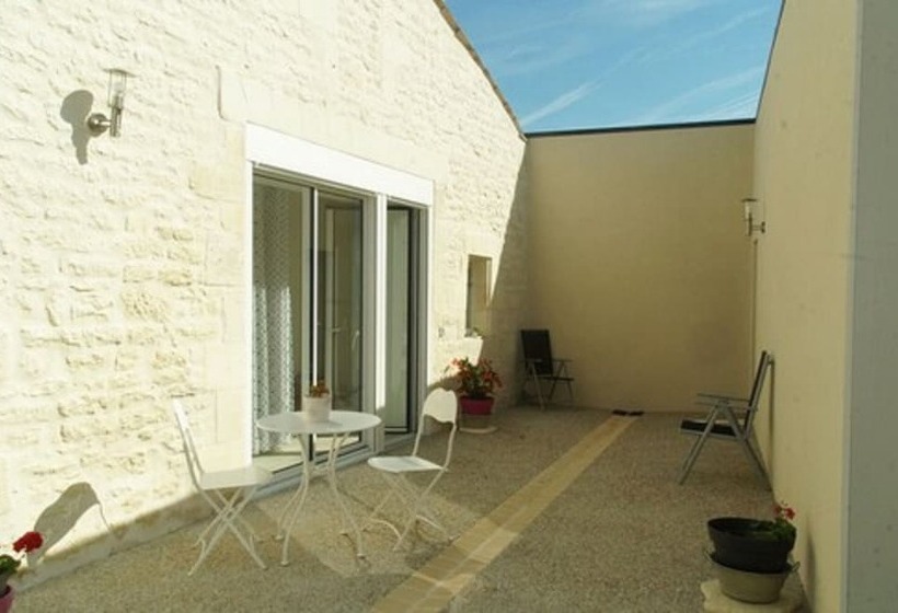 تختخواب و صبحانه Best Saintonge