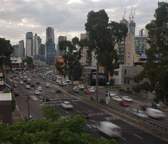 Clarion Apartments South Melbourne