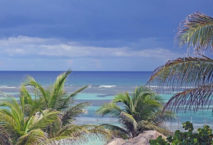 El Fuerte Beach Resort