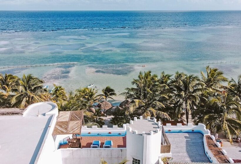 El Fuerte Beach Resort