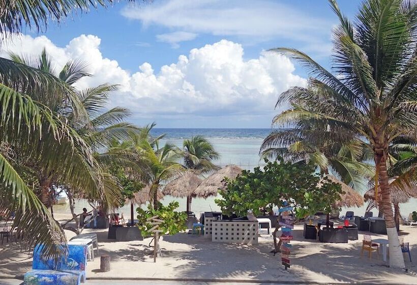 El Fuerte Beach Resort