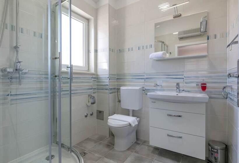 Family Villa Makarac Perfect Place To Get Away And Relax