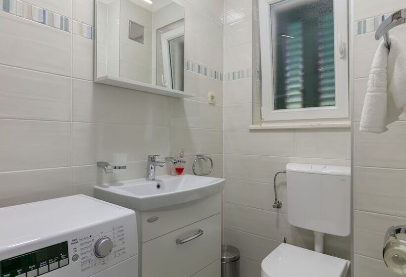 Family Villa Makarac Perfect Place To Get Away And Relax