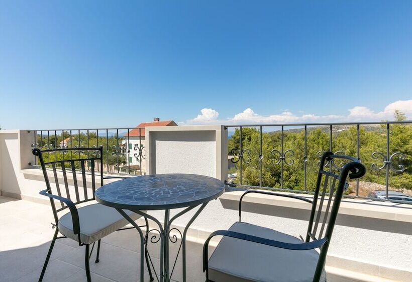 Family Villa Makarac Perfect Place To Get Away And Relax