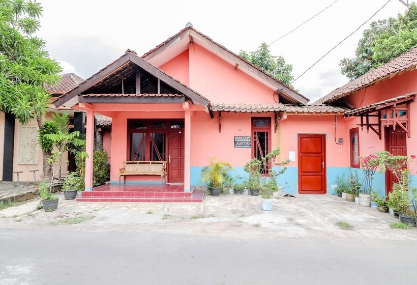 Отель Homestay Penginapan Anita
