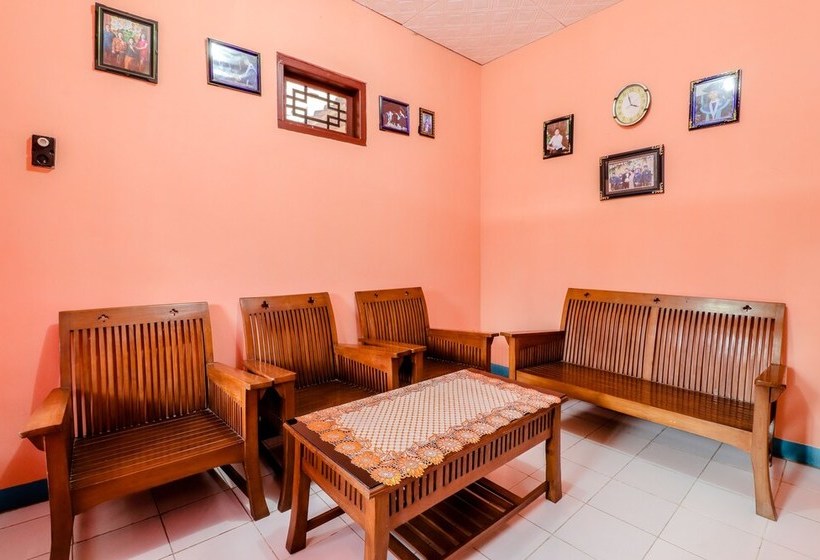 Отель Homestay Penginapan Anita