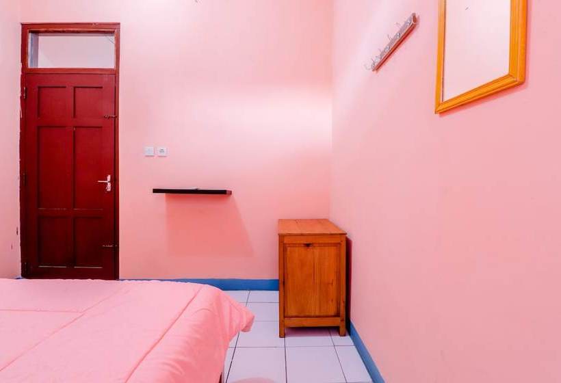 Отель Homestay Penginapan Anita