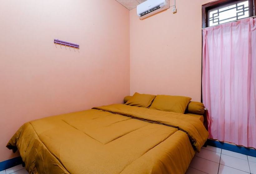 Отель Homestay Penginapan Anita