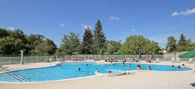 فندق Huttopia Royat