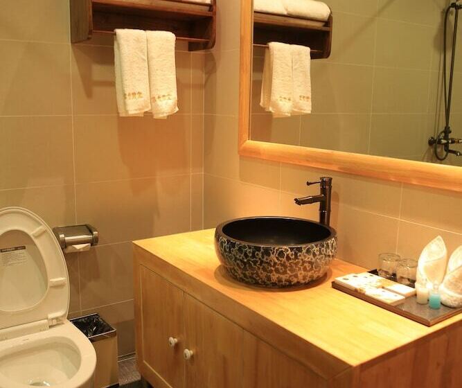 Отель Jinbi Club Boutique