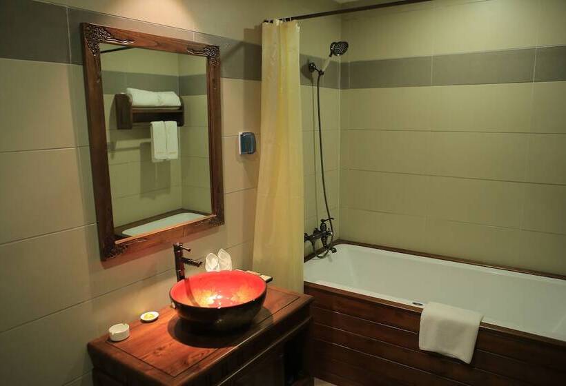 Отель Jinbi Club Boutique