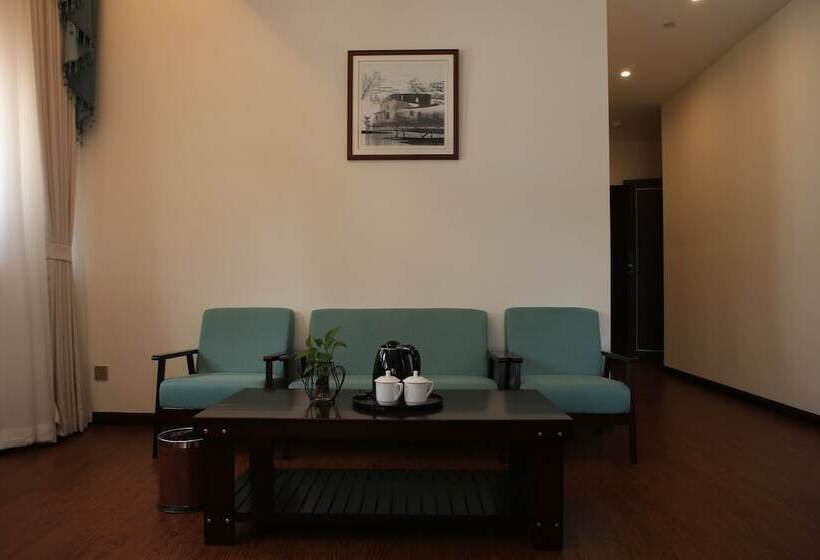 Отель Jinbi Club Boutique