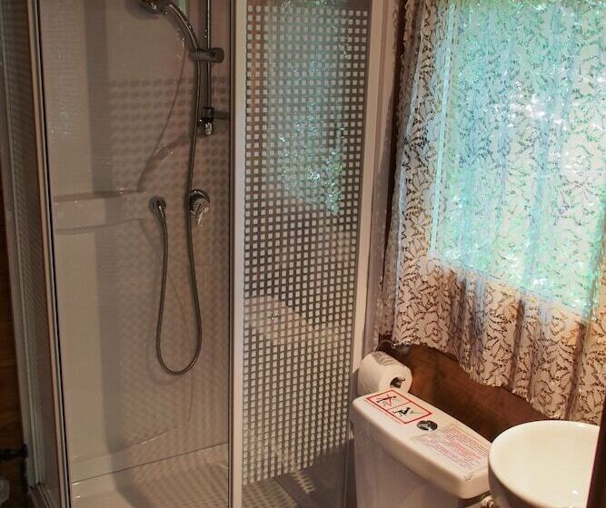 فندق La Roulotte De Cabrières