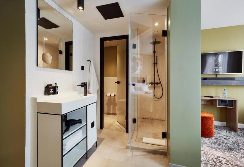 Me And All Hotel Hanover, By Hyatt