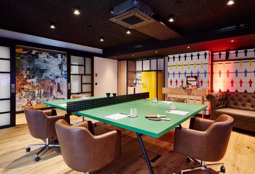 Me And All Hotel Hanover, By Hyatt