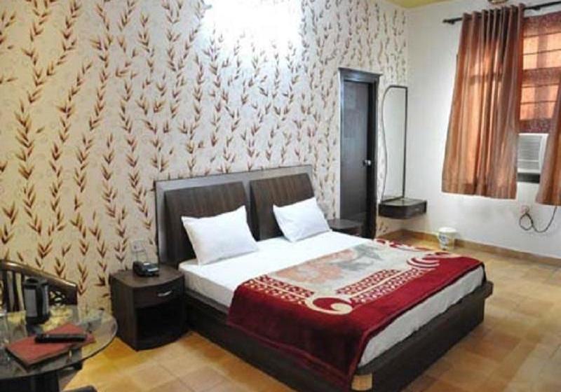 酒店 Capital O74359 Mukut Mahal