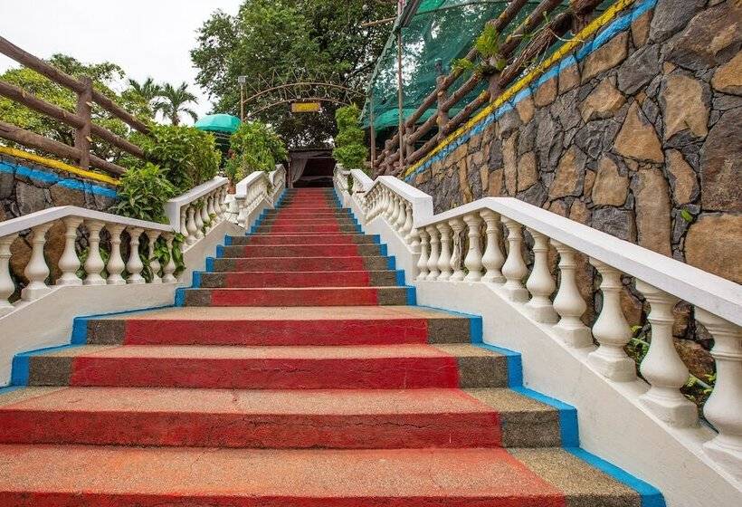 Szálloda Oyo 588 Sunrock Resort