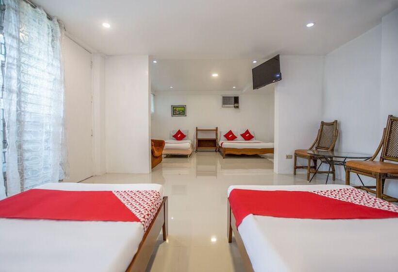 Szálloda Oyo 588 Sunrock Resort