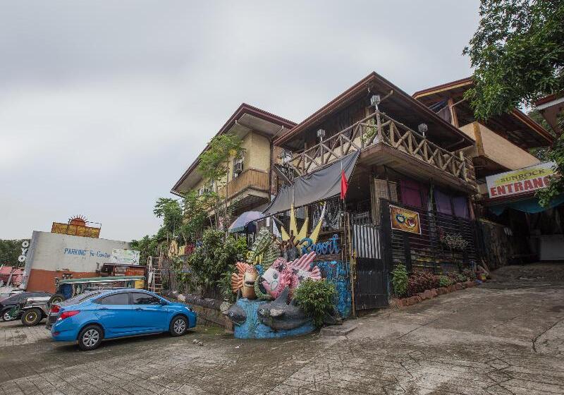 Szálloda Oyo 588 Sunrock Resort