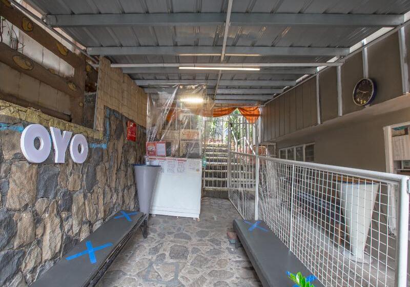 Szálloda Oyo 588 Sunrock Resort