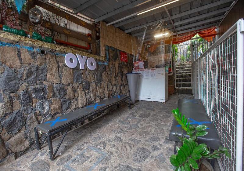 Szálloda Oyo 588 Sunrock Resort