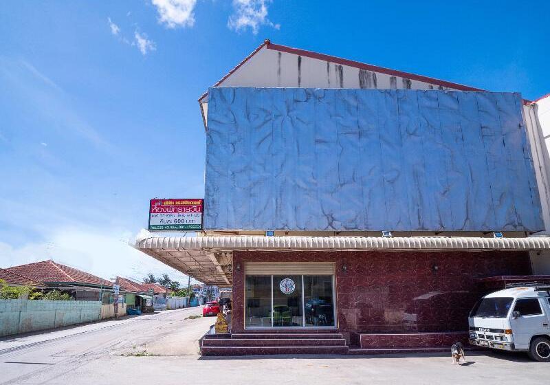 هتل Oyo 836 Pk Residence