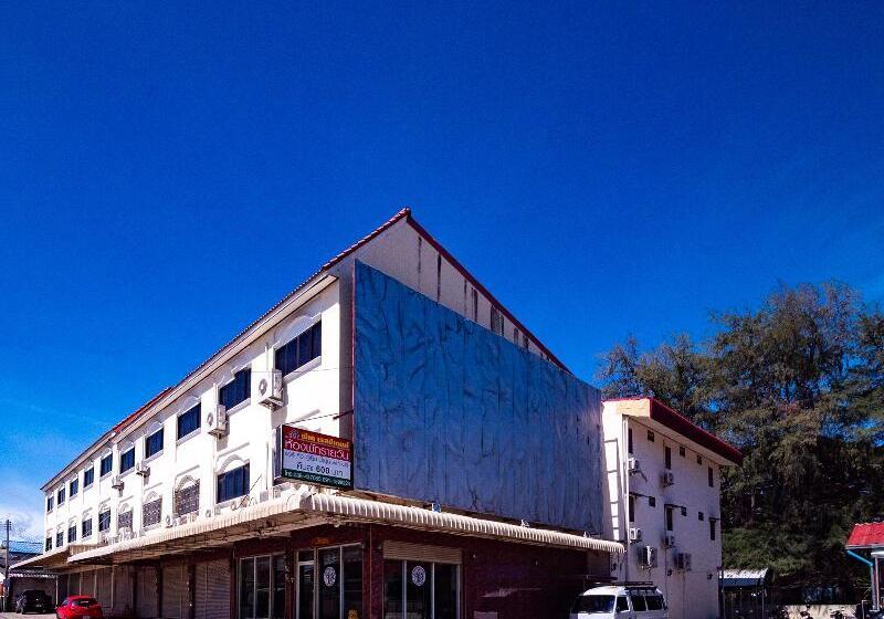 هتل Oyo 836 Pk Residence