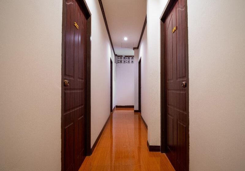 هتل Oyo 836 Pk Residence