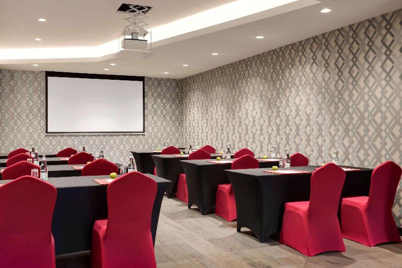 هتل Ramada Encore By Wyndham Muscat Al Ghubra