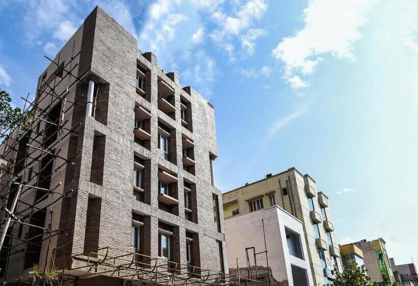 Отель Sri Raghavendra Inn