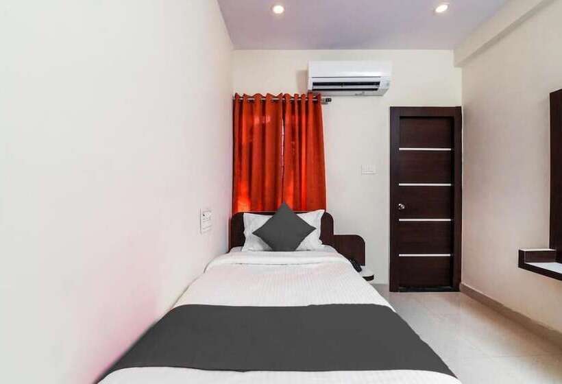 Отель Sri Raghavendra Inn