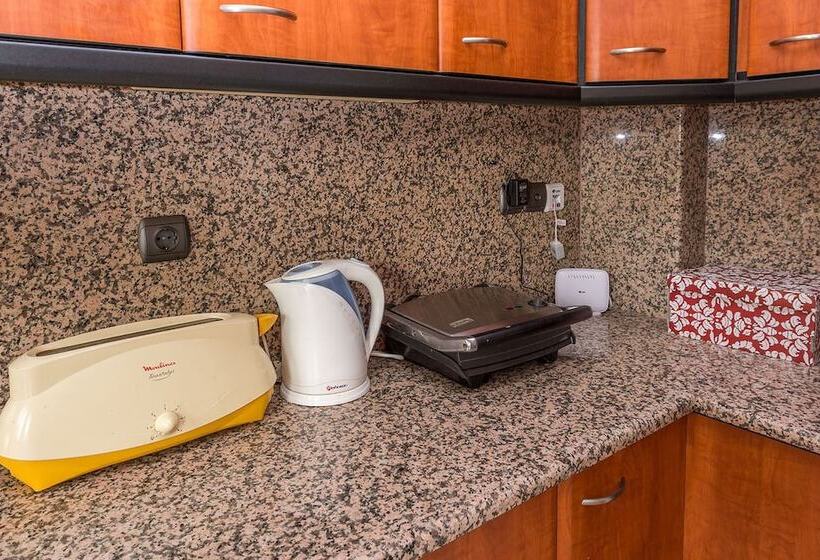 Lux Airport Apartment