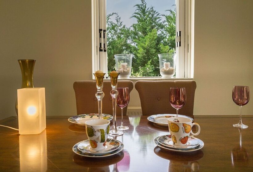 Lux Airport Apartment