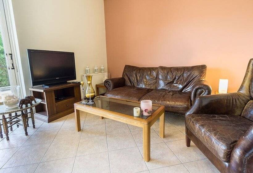 Lux Airport Apartment