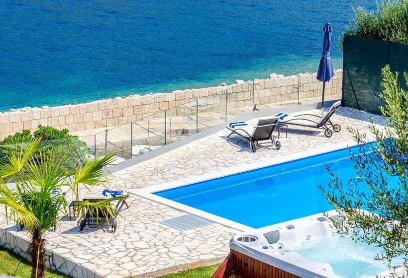 Luxury Villa Gabriela