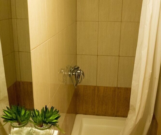 Пансион Apartments And Rooms Katija & Egon