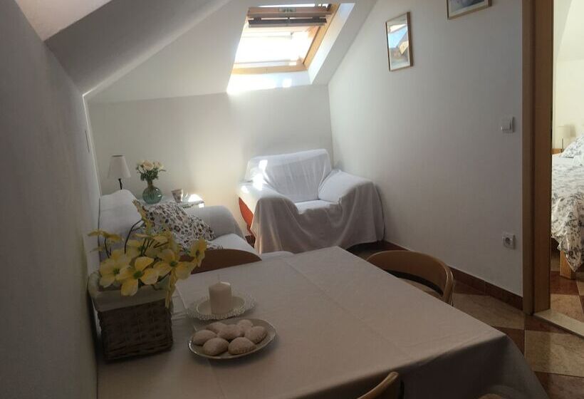 Пансион Apartments And Rooms Katija & Egon