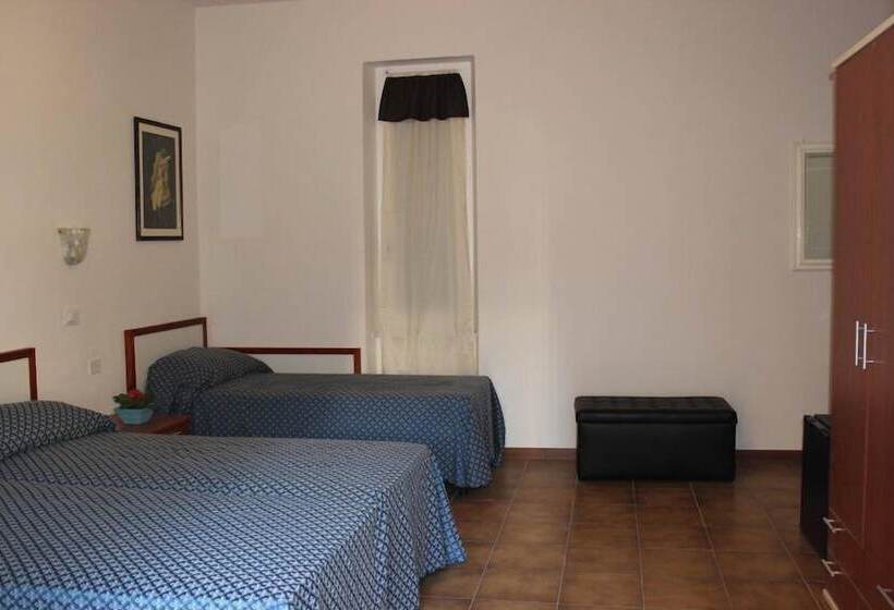 پانسیون Lia Rooms 4