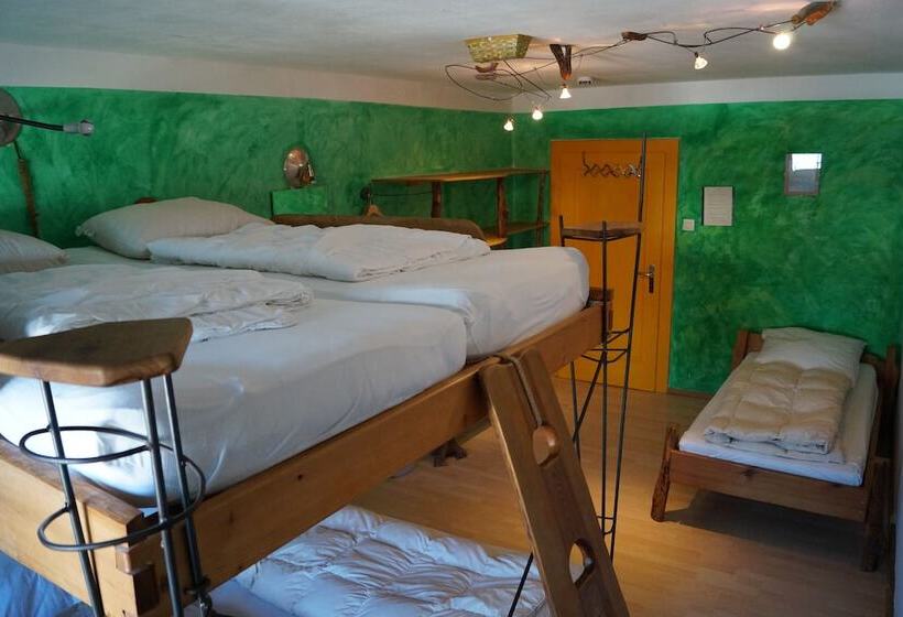 Schiff Bihlerdorf   Hostel