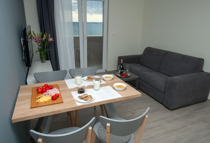 Seaside Luxury Suites