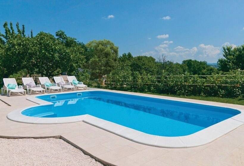 Sunflower House With A Pool